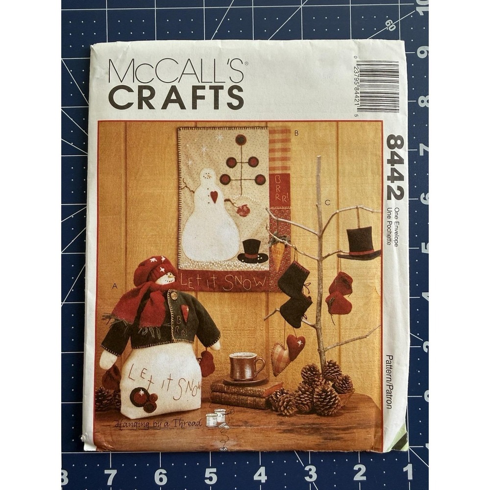 McCall's Crafts Hanging By A Thread Pattern 8442 Snowman, Quilt & Ornaments UC
